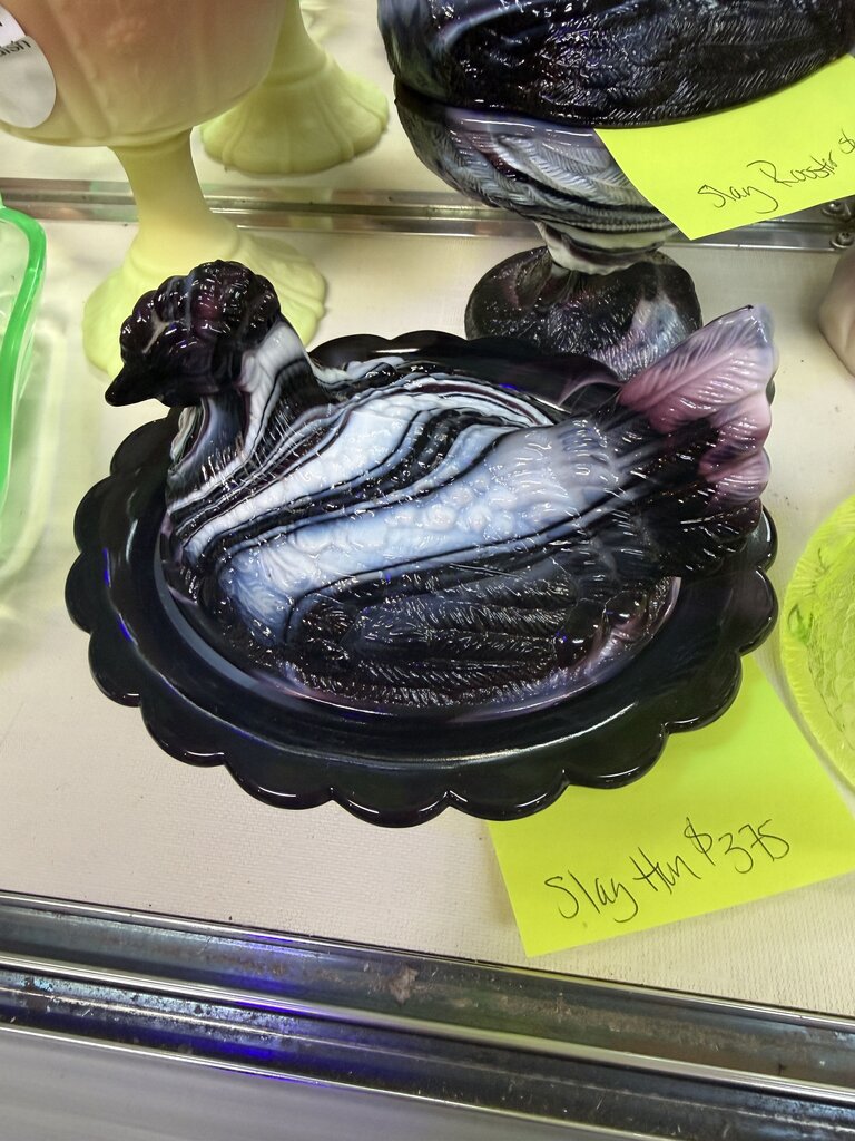 Slag Glass Hen on Nest - Marbled Black